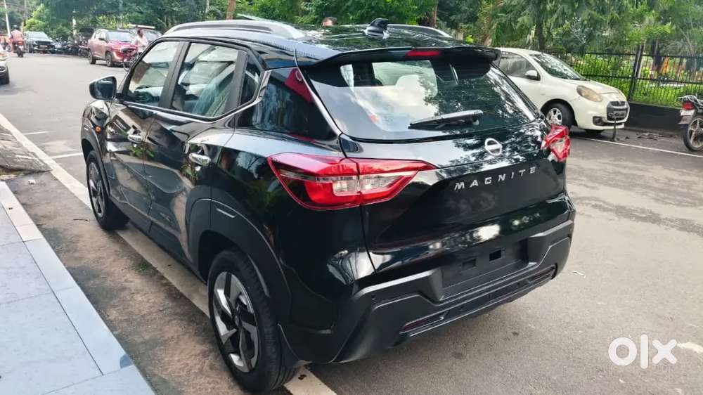 Nissan Magnite1.0 Visa Plus Black  2025 Petrol Well Maintained