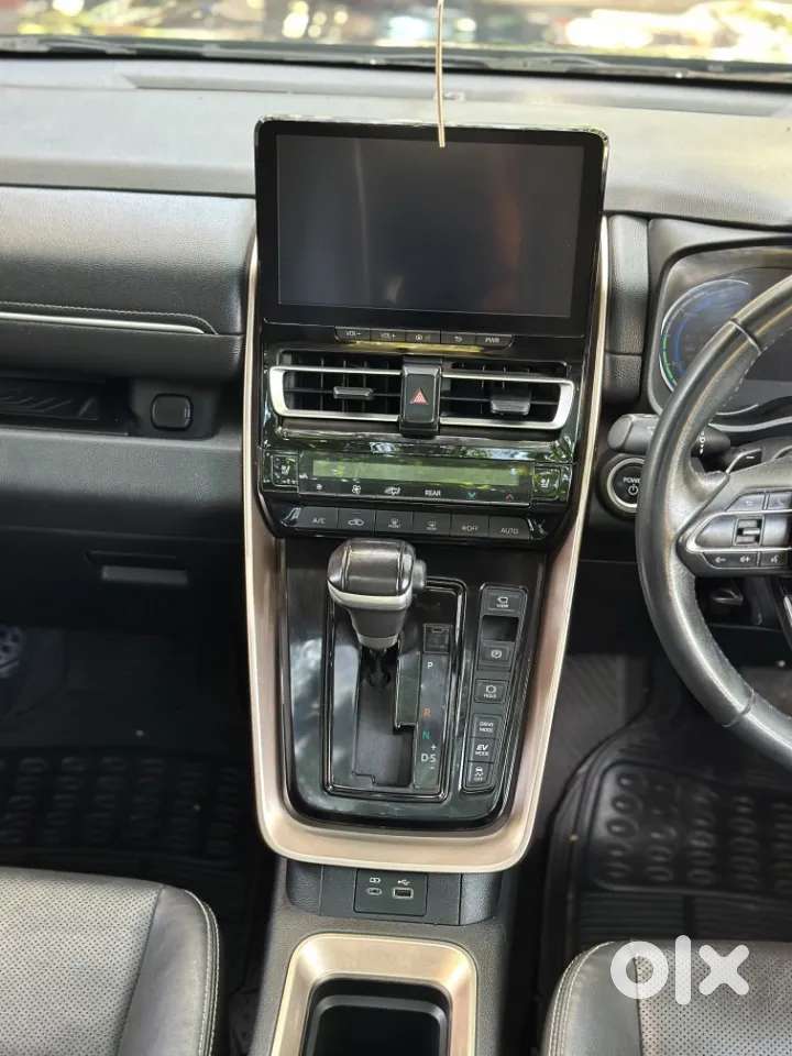Maruti Suzuki Invicto Alpha Plus 7str, 2023, Petrol