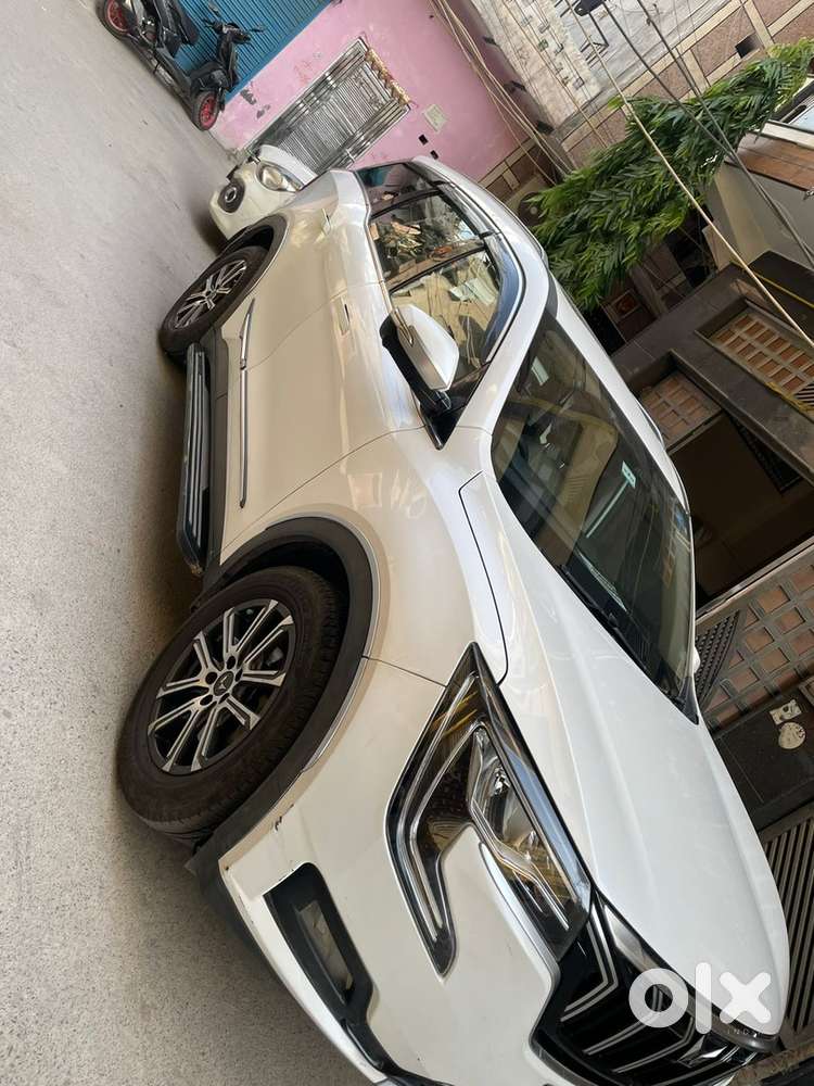 Mahindra Xuv700 Petrol 2023