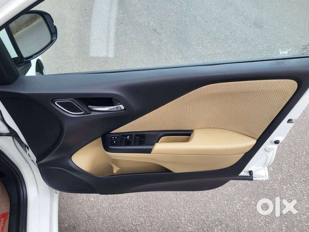 Honda City I-vtec Cvt V, 2017, Petrol