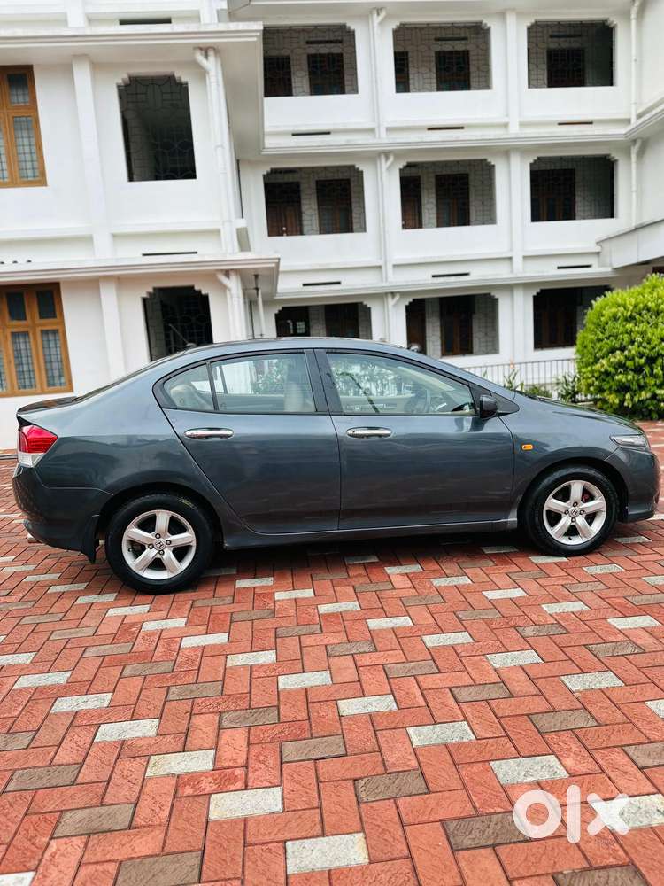 Honda City 2011-2013 V At Exclusive, 2010, Petrol