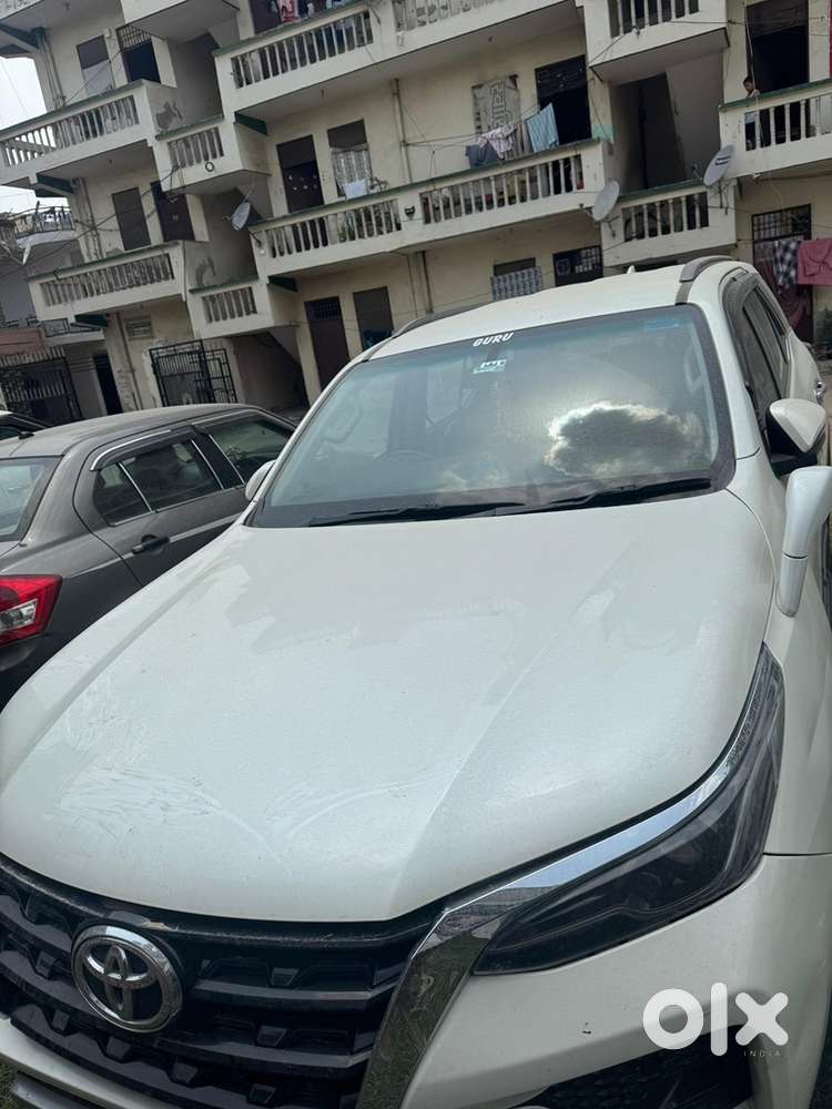 Toyota Fortuner Petrol 2022