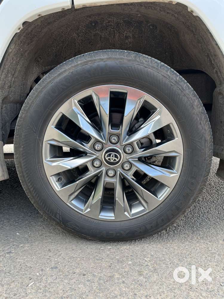 Toyota Land Cruiser Zx Petrol, 2024, Petrol