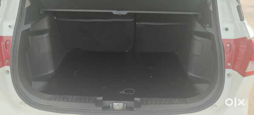 Maruti Suzuki Breeza Zdi