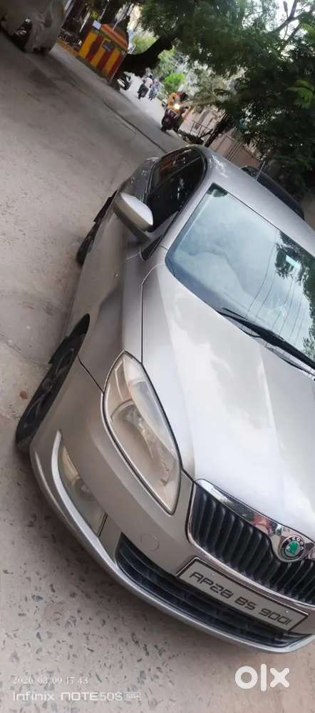 Skoda Rapid Elegance 2012