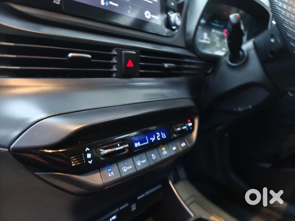 Hyundai I20 Sportz 1.2 Ivt Dual Tone, 2023, Petrol