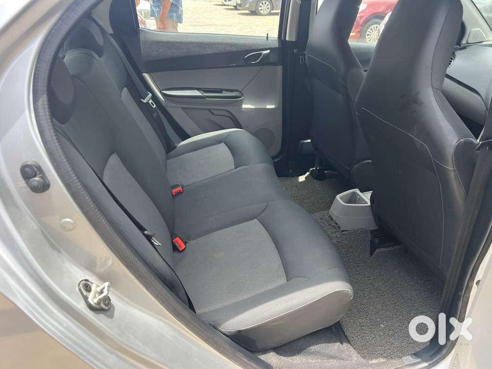 Tata Tiago 1.2 Revotron Xt Rhythm, 2018, Petrol