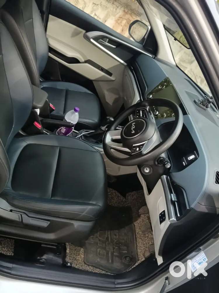 Kia Carens Premium Optional 2025