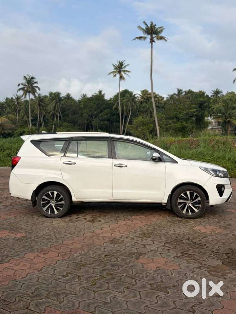 Toyota Innova Crysta 2.4 G Mt, 2021, Diesel