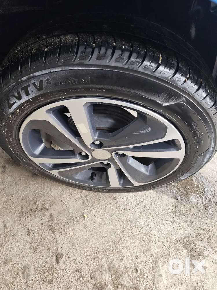 Tata Altroz 2023 Petrol 12000 Km Driven