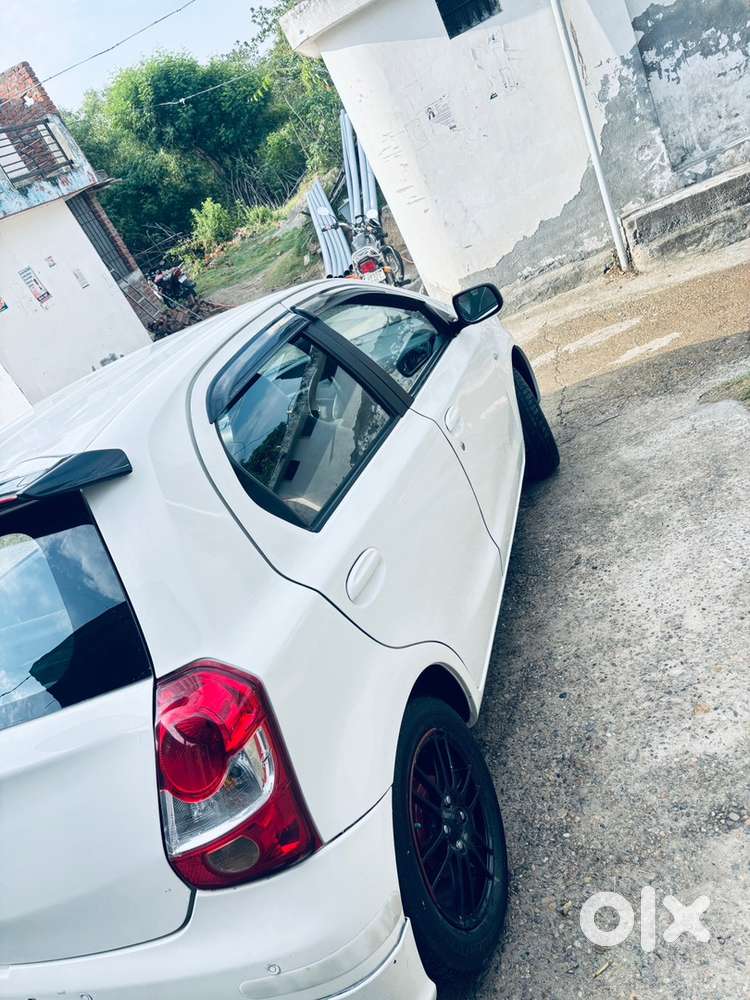 Toyota Etios Liva 2012