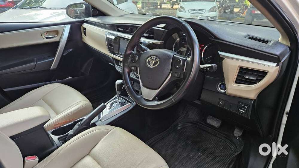 Toyota Corolla Altis Vl At, 2015, Petrol