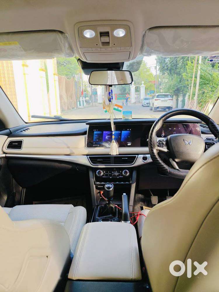 Mahindra Xuv700 2.2 Ax 7 Diesel Mt Str, 2022, Diesel