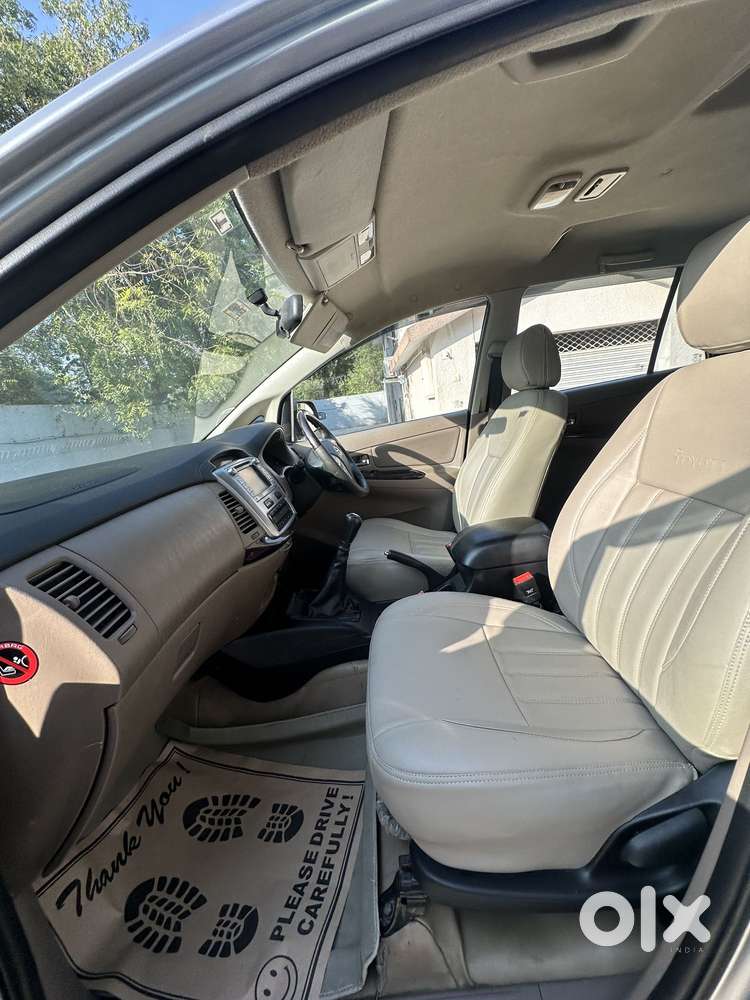 Toyota Innova 2.5 Zx 7 Str Bs-iv, 2015, Diesel