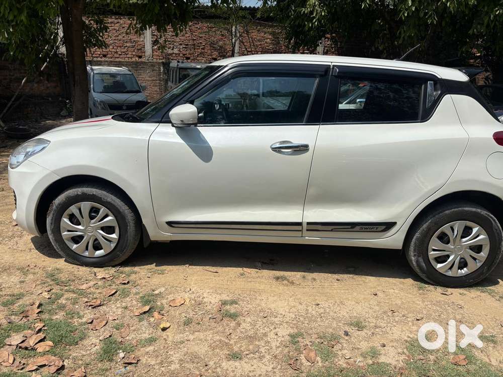 Maruti Suzuki Swift Vxi + Manual, 2023, Petrol