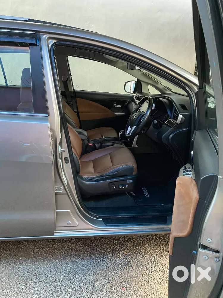 Toyota Innova Crysta 2017