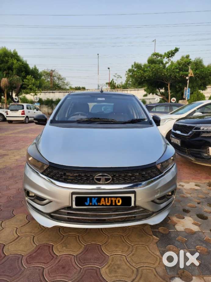 Tata Tiago 1.2 Revotron Xz (o), 2016, Petrol