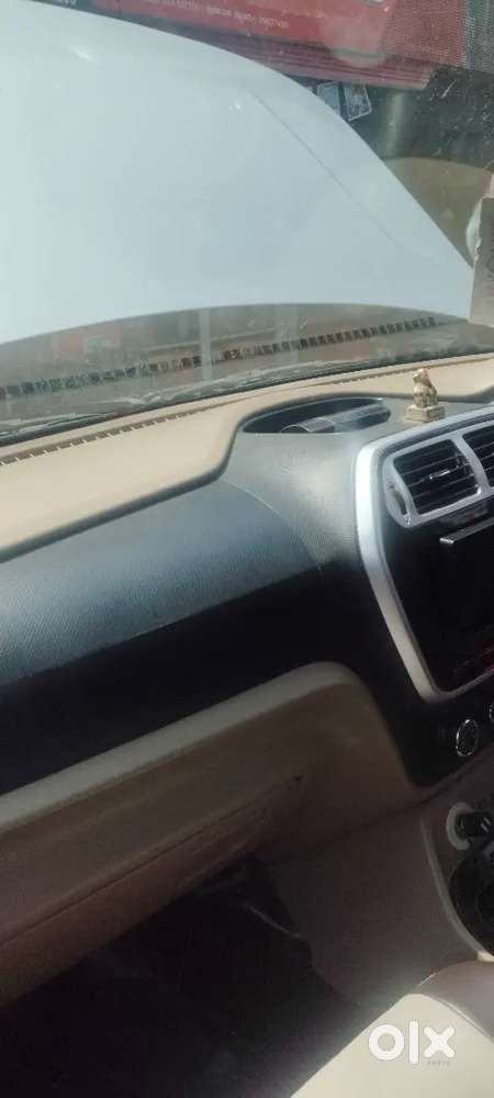 Mahindra Tuv 300 2016