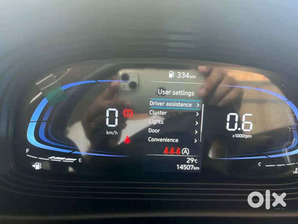 Hyundai Venue 2024 Petrol Well Maintained