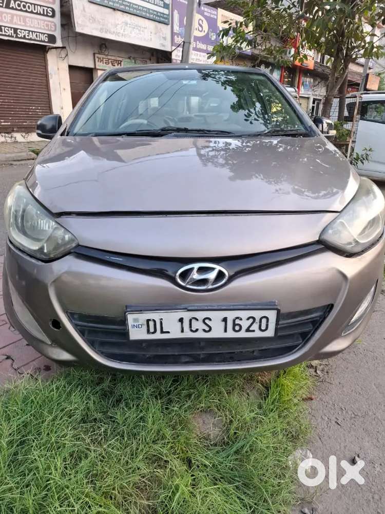Hyundai I20 2014 Diesel 100000 Km Driven