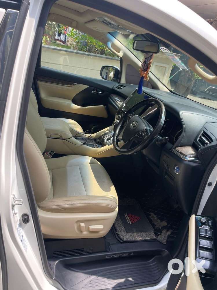 Toyota Vellfire, 2022, Petrol