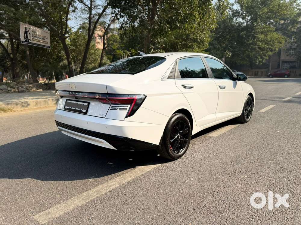 Hyundai New Verna 2023 Petrol 8000 Km Driven