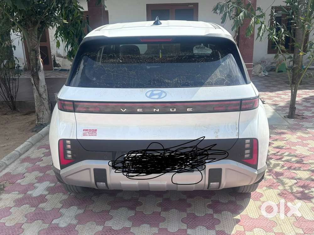 Hyundai New Venue Petrol 2025