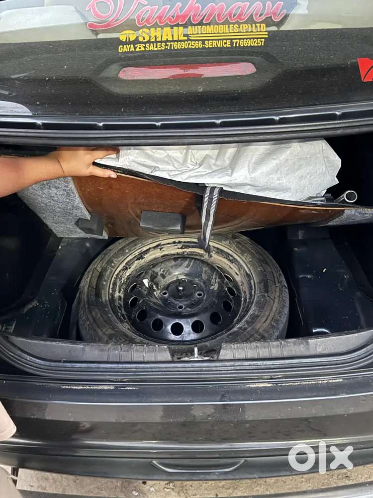 Only 27000 Kilometers Running  Sedaan Car