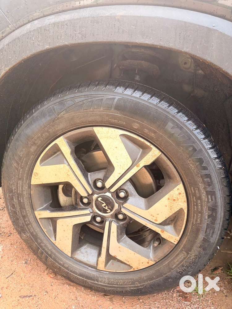 Kia Sonet Petrol 2023