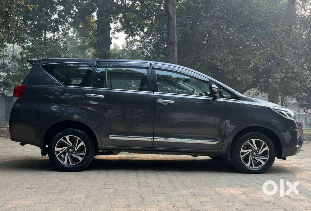 Toyota Innova Crysta 2.8 Zx At, 2021, Diesel