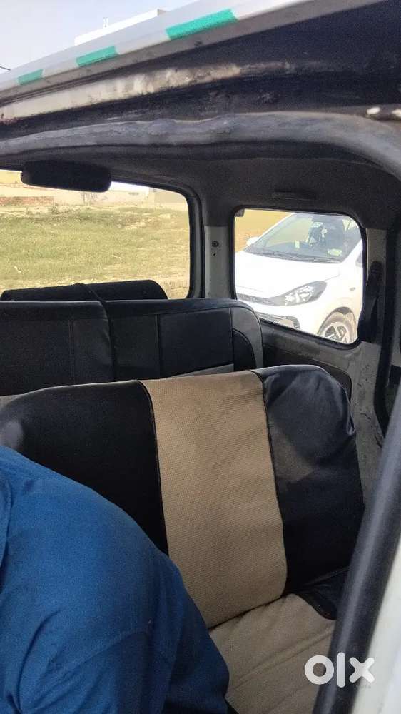 Eco Gadi Jiska Model 2013 Hai Ise Sel Karna Chahte Hain