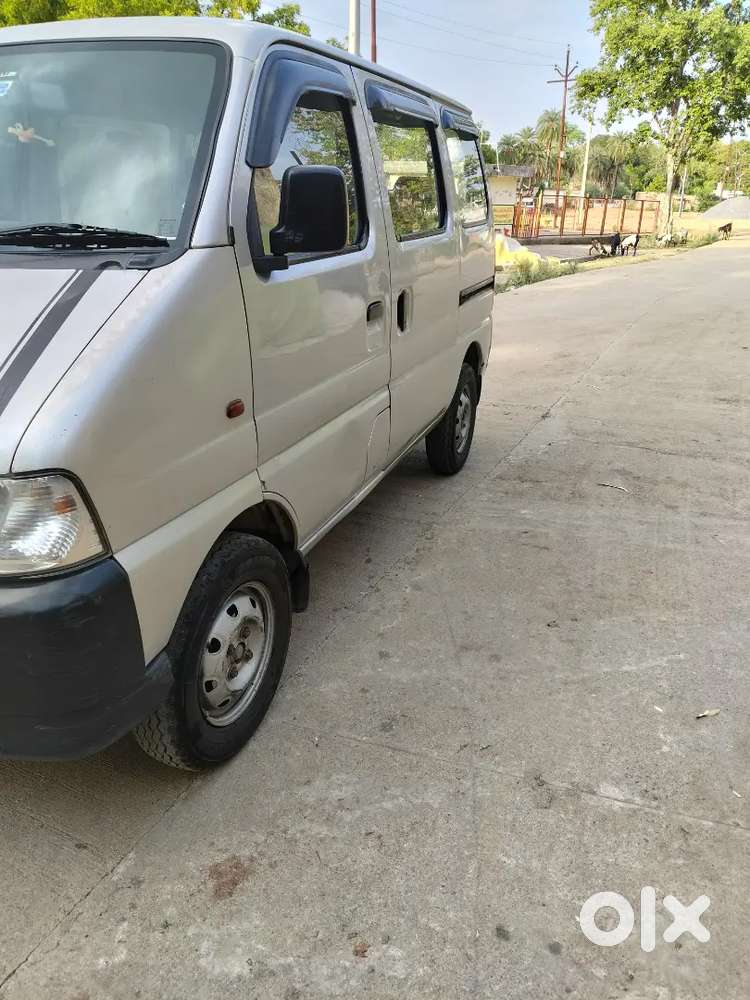 Eeco Best Car New Seat Cover New Tyre Best Condition