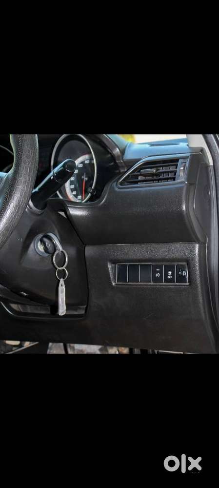 Maruti Suzuki Swift Amt Vxi, 2023, Petrol