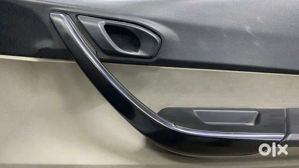 Tata Tiago Xe, 2018, Petrol