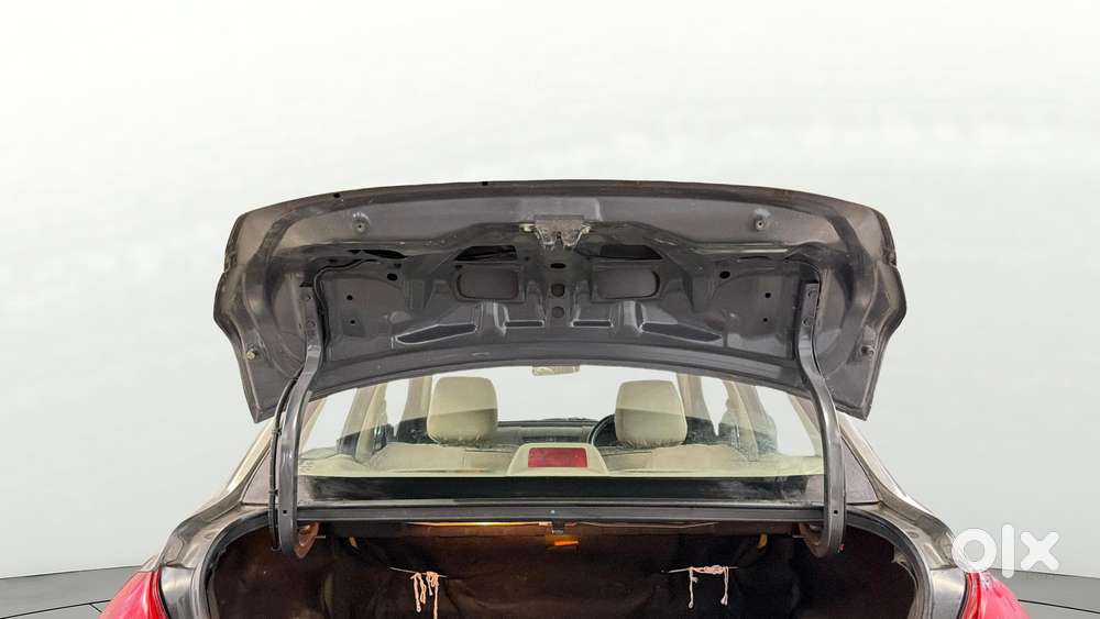 Maruti Suzuki Swift Dzire 1.2 Lxi (o), 2015, Petrol