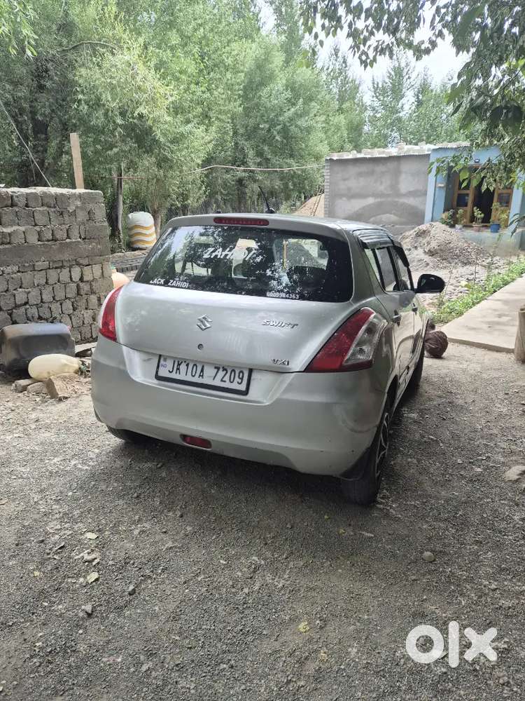 Maruti Suzuki Swift 2017 Petrol 110000 Km Driven