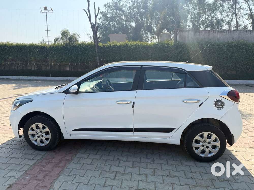 Hyundai I20 Sportz 1.2 Bs-iv, 2018, Petrol