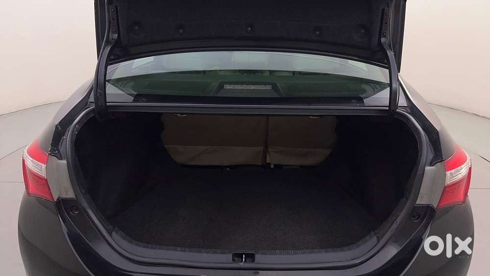 Toyota Corolla Altis Vl At, 2014, Petrol