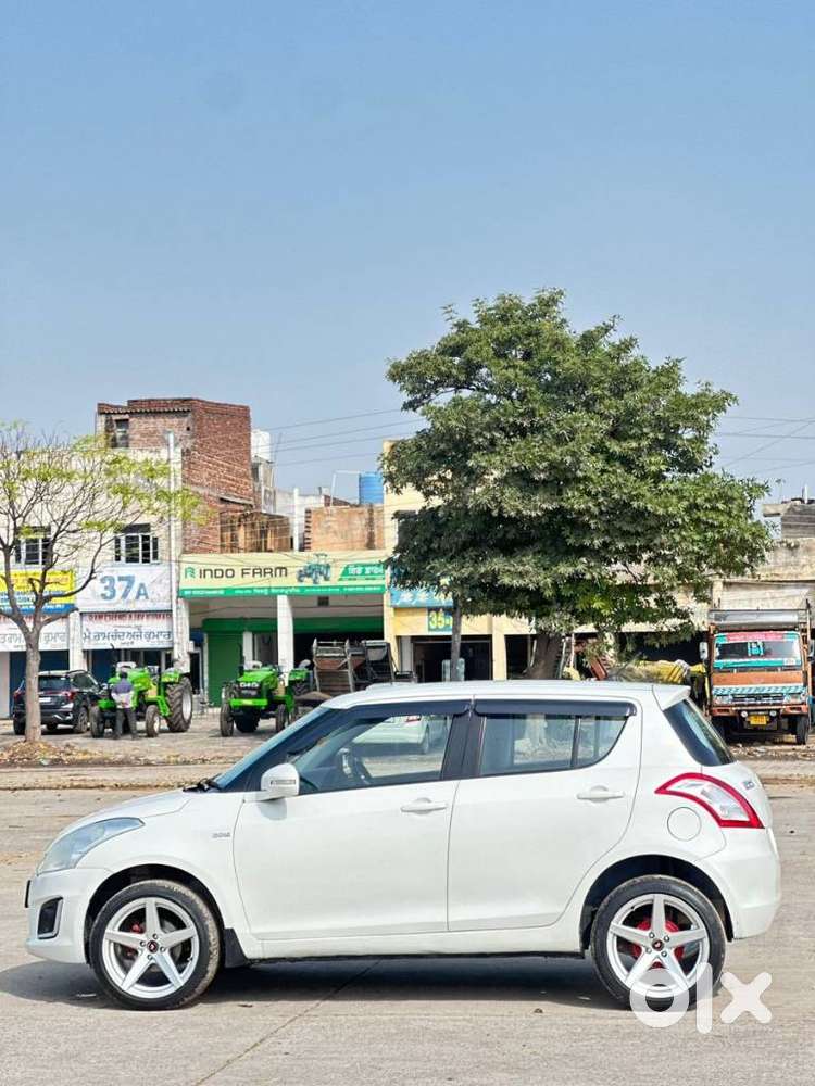 Maruti Suzuki Swift Vxi Optional, 2018, Petrol