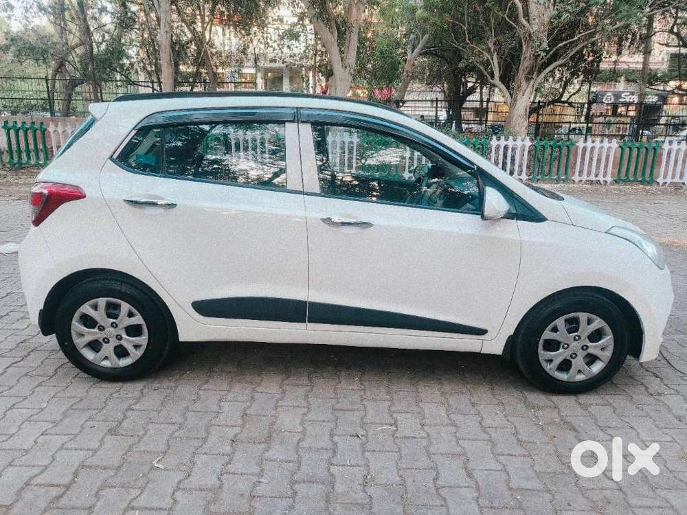 Hyundai Grand I10 2013-2016 Sportz, 2015, Petrol