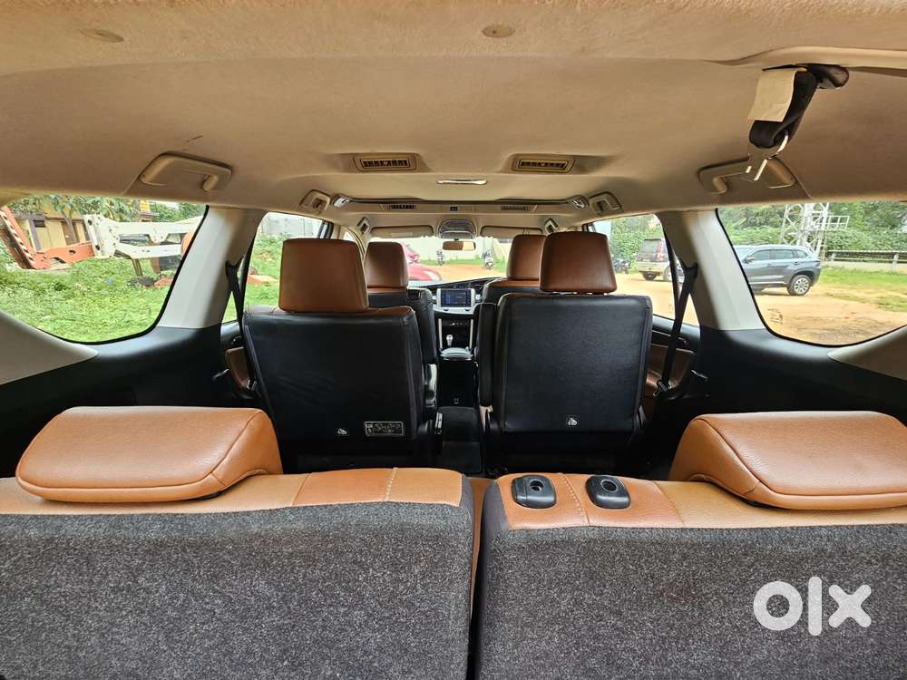 Toyota Innova Crysta 2.8z Automatic, 2016, Diesel