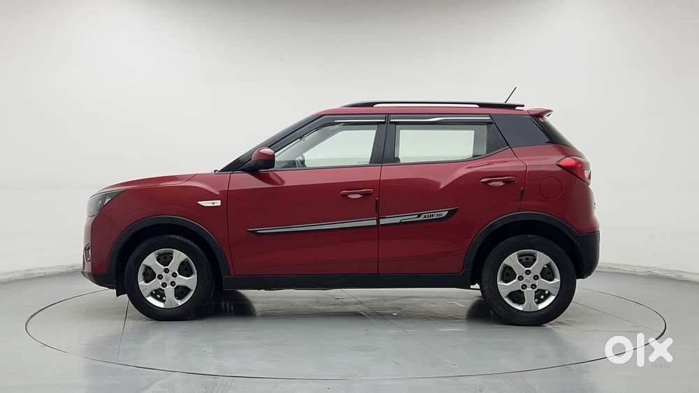 Mahindra Xuv300 1.2 W6 Amt Petrol, 2021, Petrol