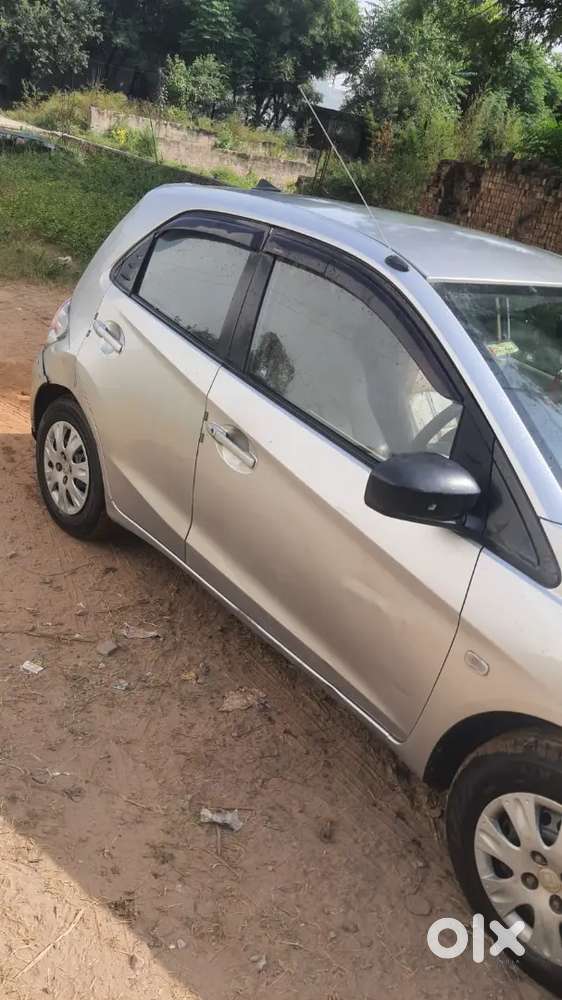 Honda Brio Mt 2012