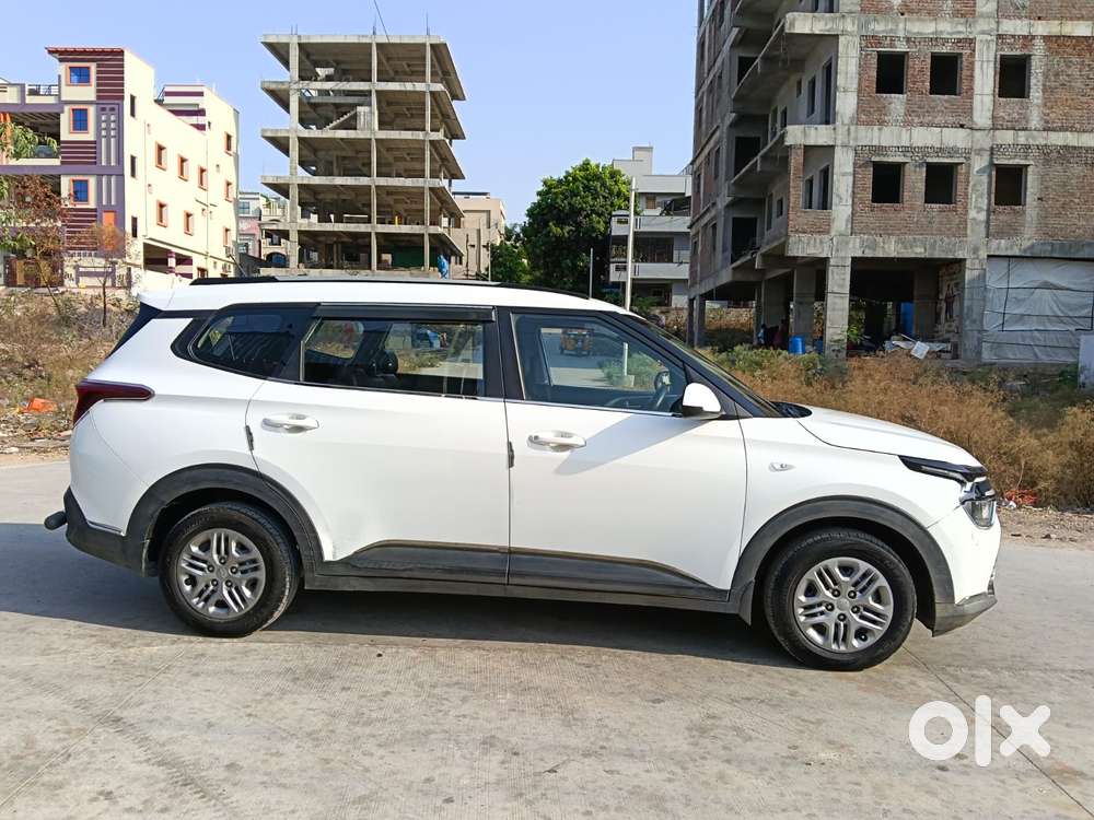 Kia Carens 1.5 Premium 7 Str, 2022, Petrol
