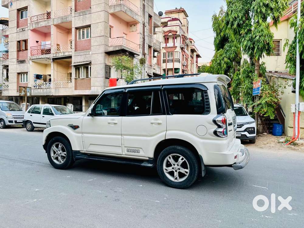 Mahindra Scorpio S10, 2014, Diesel