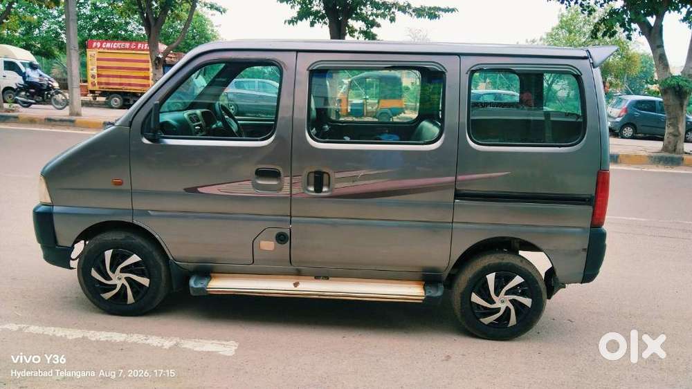 Maruti Suzuki Eeco Smiles 7 Seater Standard, 2013, Cng & Hybrids