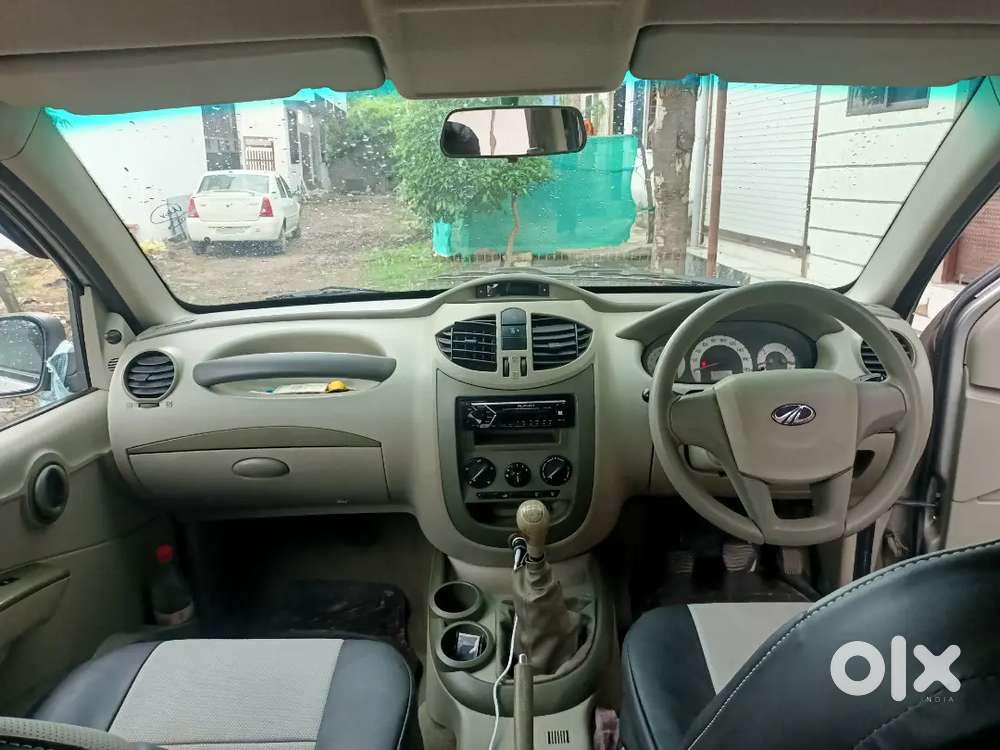 Mahindra Quanto 1.5 C4 2010 Model