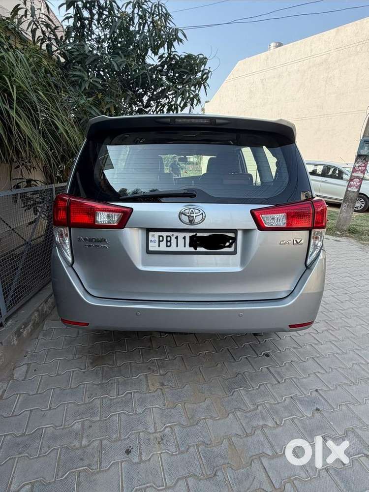 Toyota Innova Crysta 2016