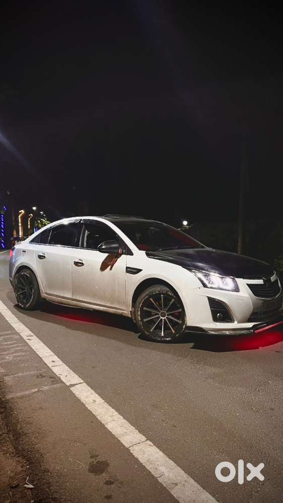 Chevrolet Cruze Full Loaded With Interior