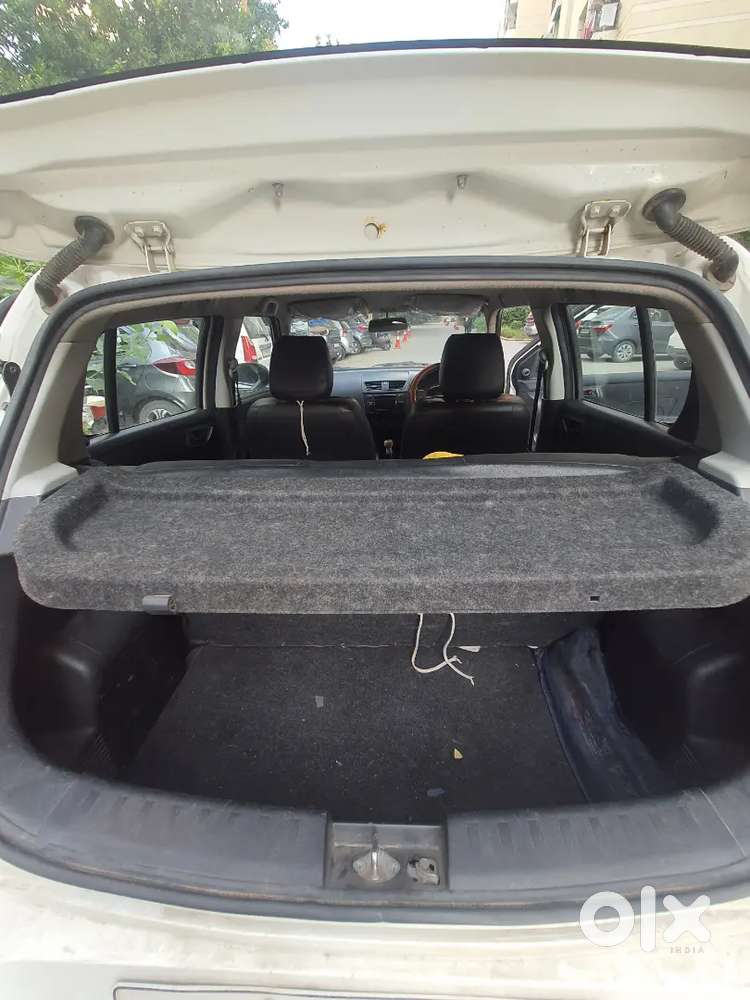 Maruti Suzuki Swift Lxi 2012 Car